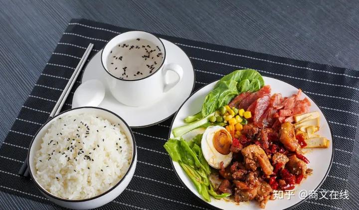 什么样的快餐加盟能赚到钱,2023年最火的快餐加盟店