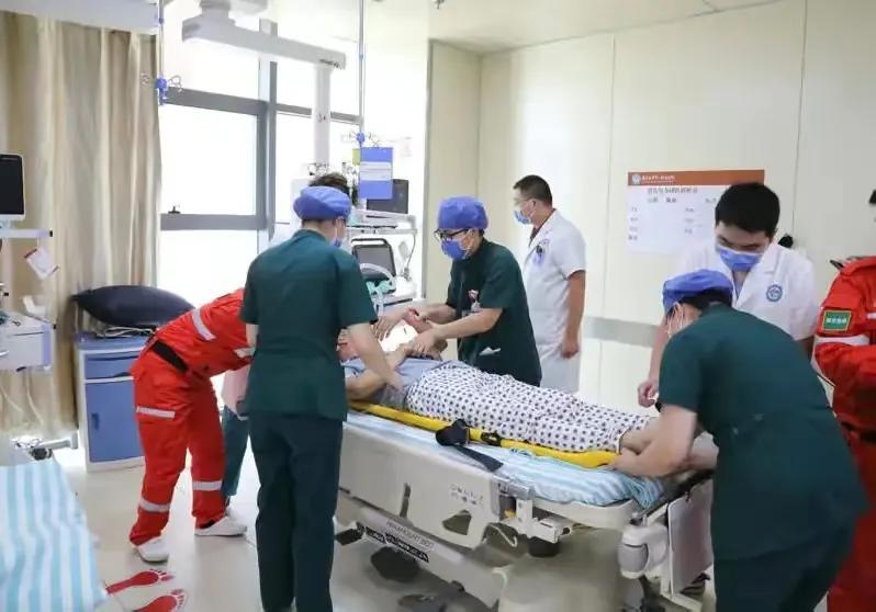 上海周浦医院的老人死而复生,周浦医院死人事件