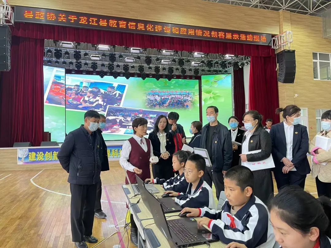 加强教育信息化,加强信息化建设提高管理质量