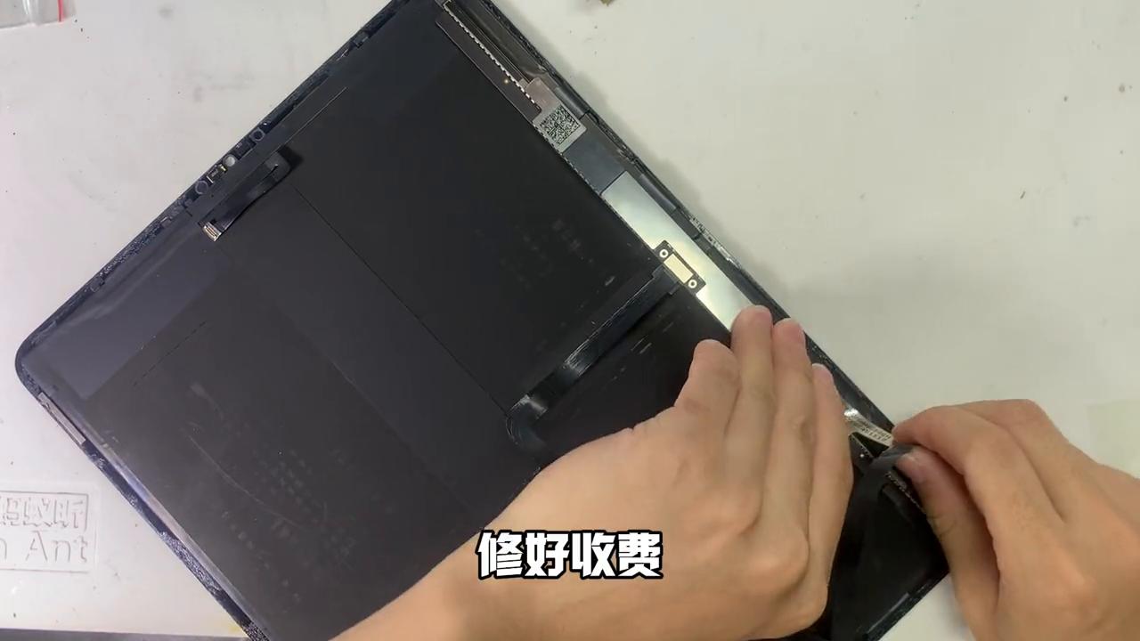 ipadpro进水黑屏怎么解决,ipadpro背光亮屏不亮怎么解决