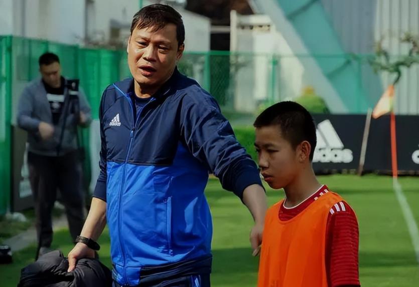 范志毅幕后故事,范志毅吐槽足球脸都不要了原文