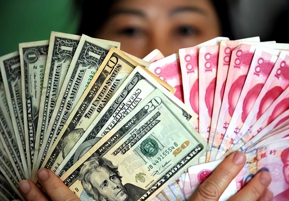 全球货币支付排名：美元涨至41.74％，欧元跌到32.64％！人民币呢