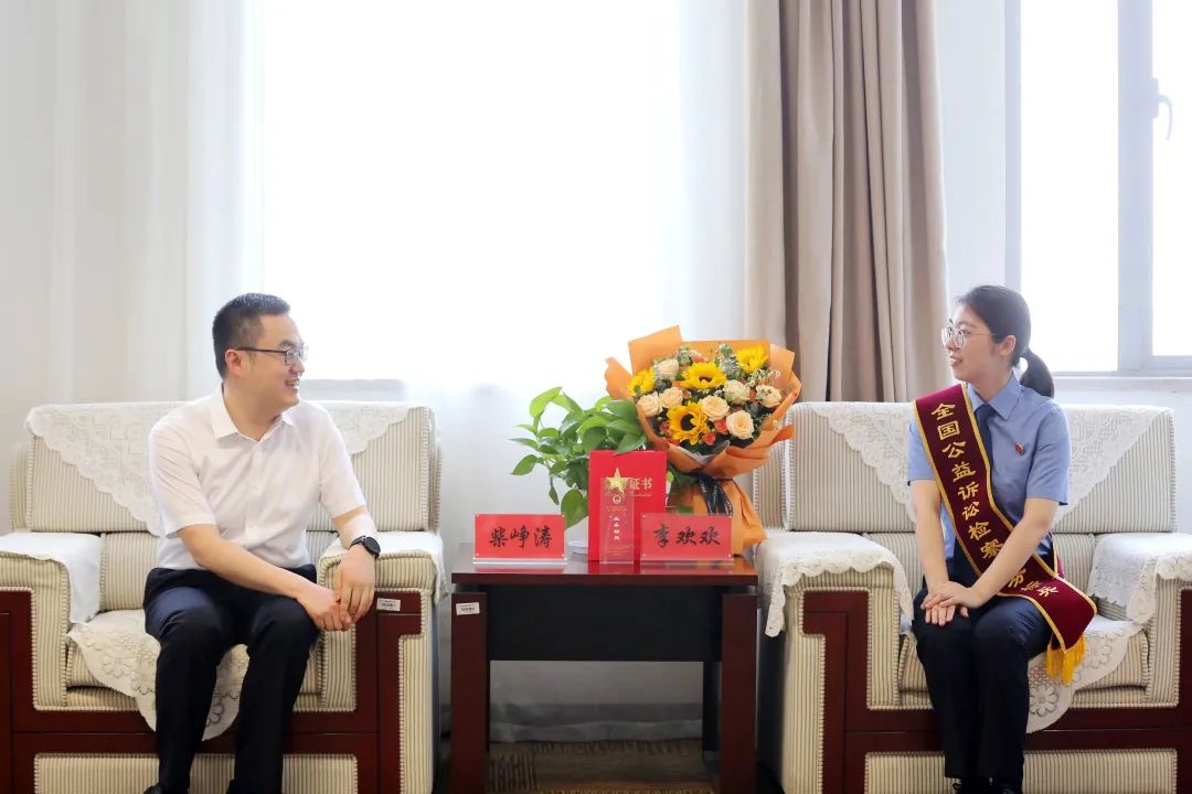 载誉而归精神振奋,载誉归来荣誉称号