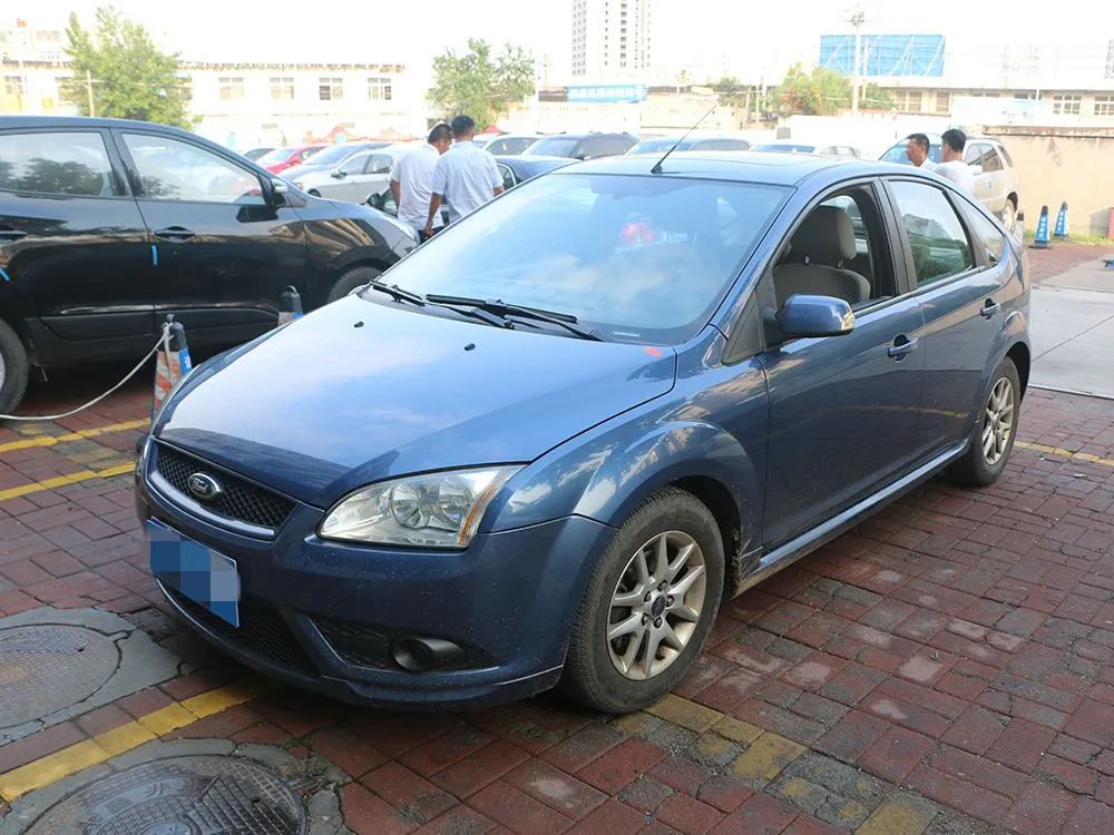 知豆新能源微型汽车续航300公里,丰田普锐斯06年刚出时报价