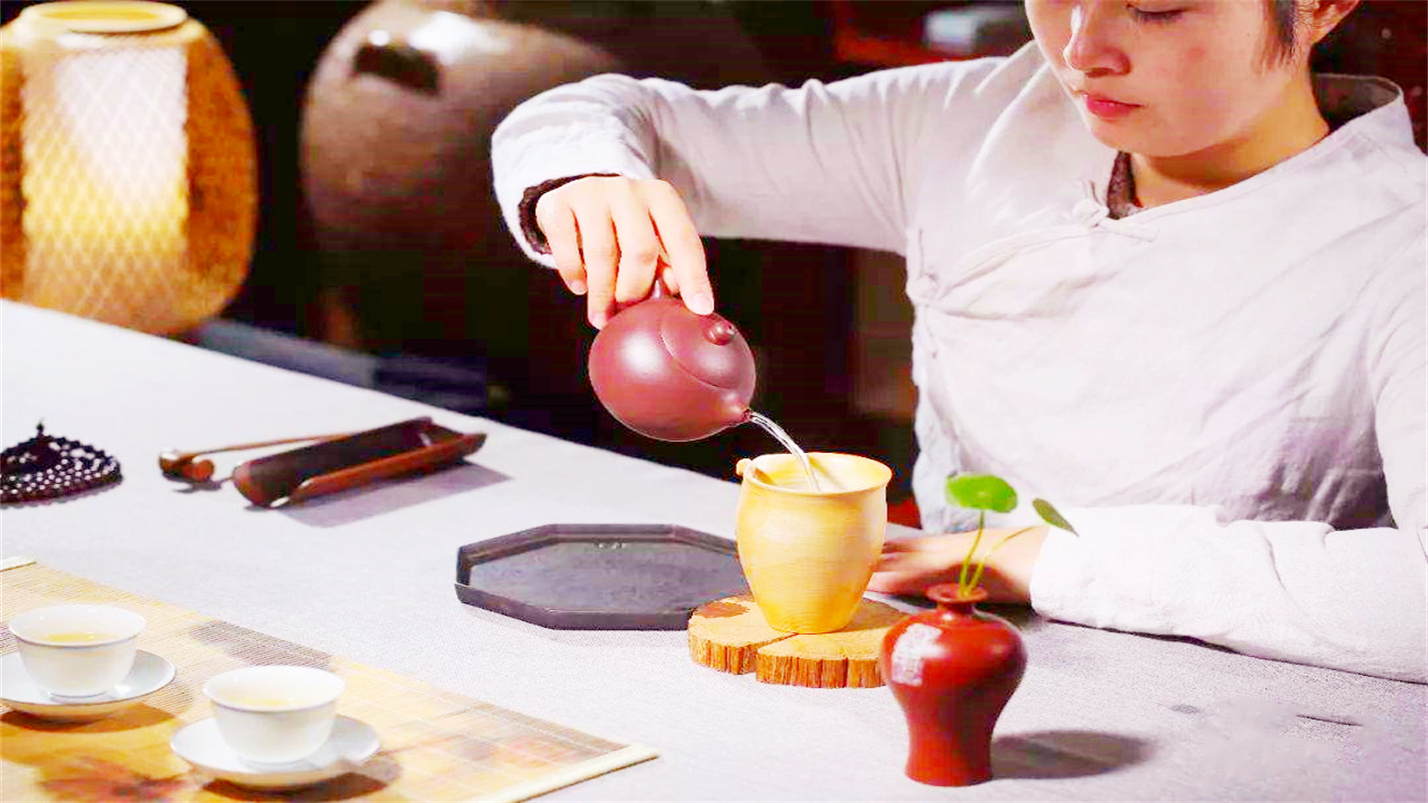 雅茶品禅味,茶烟养性灵