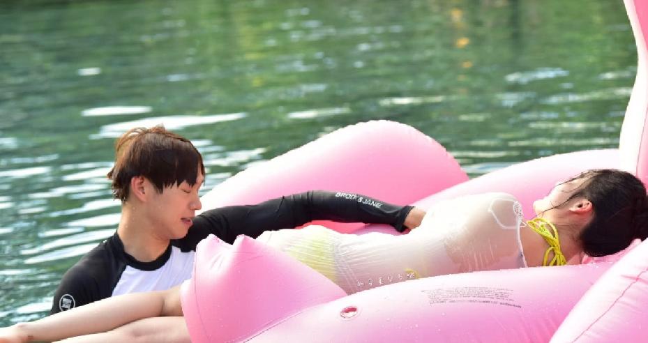 假戏真做的娱乐圈，无数双咸猪手，牺牲了多少女演员的“清白”？