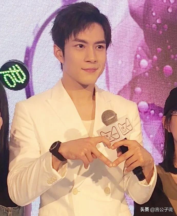 老戏骨大长脸男星,娱乐圈大长脸男星