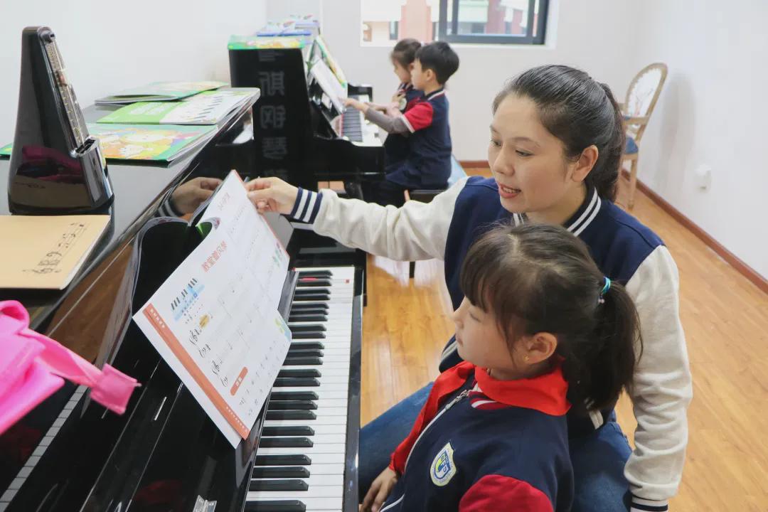 求贤若渴广纳英才,求贤若渴