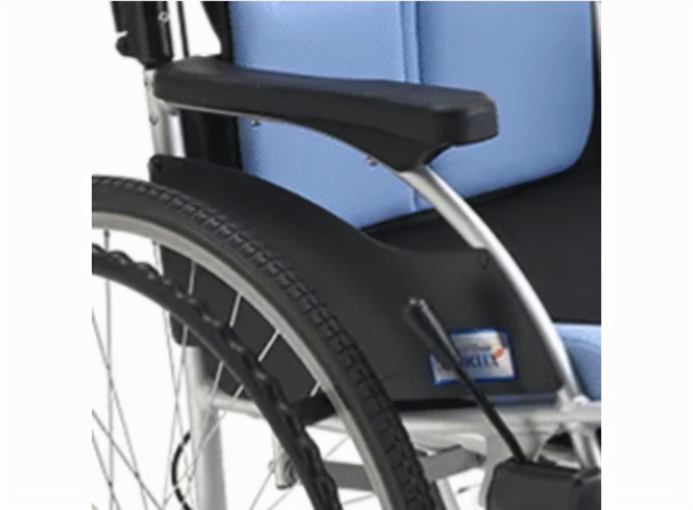 老年人专用轮椅怎么挑选,如何给老人挑选手动轮椅