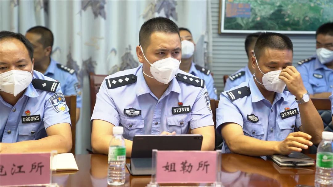 基层派出所召开公安工作会,考察枫桥式派出所创建工作