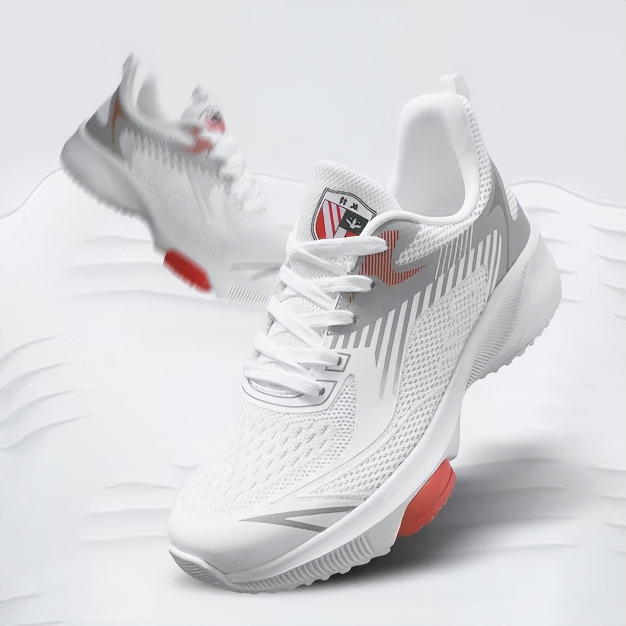 2020秋冬季爆款时尚百搭运动鞋,2023年最火的百搭运动鞋