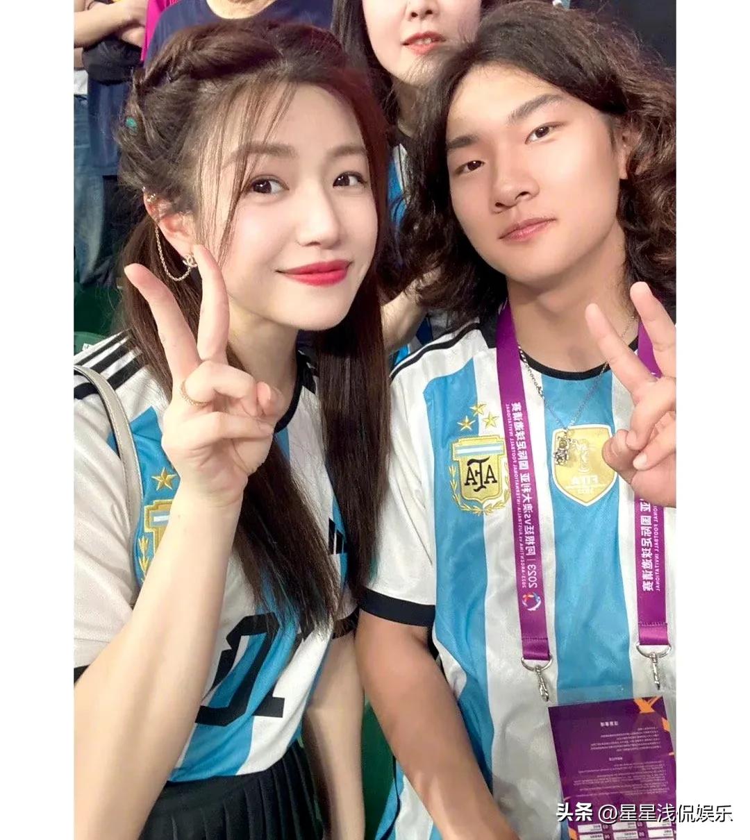 陈妍希带儿子去迪士尼,陈妍希机场带儿子