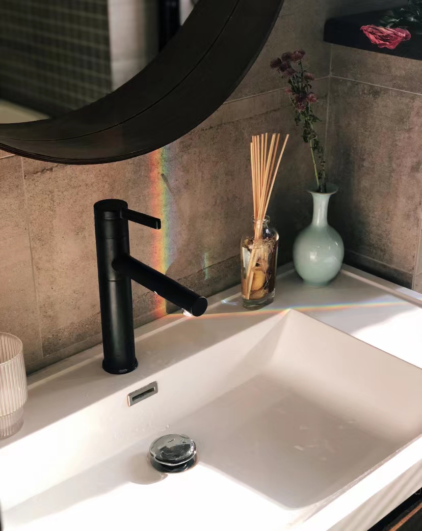 杭州女孩自己设计装修房子,杭州女孩自己装修五层楼大别墅