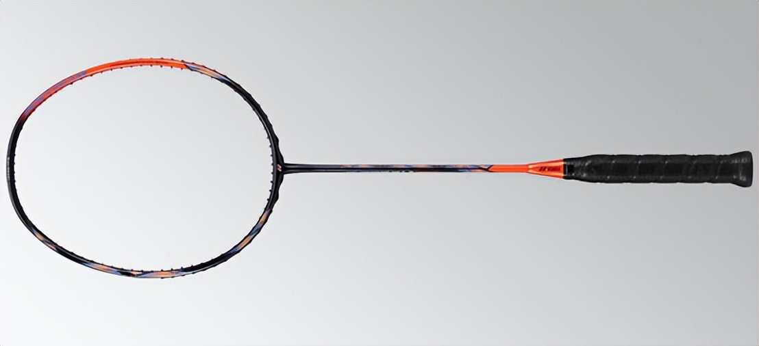 尤尼克斯入门羽毛球拍推荐10款,高端羽毛球拍推荐十款尤尼克斯