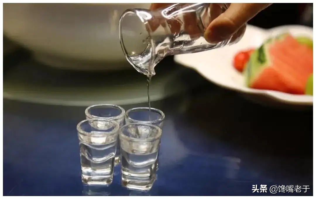 黄盖玻汾和洋河大曲青瓷哪个好,黄盖和红盖玻汾的区别