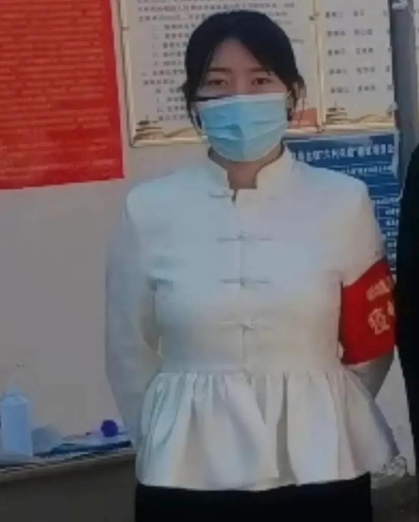 举报公职人员参与经济诈骗案例,实名举报利用职务便利获取利益