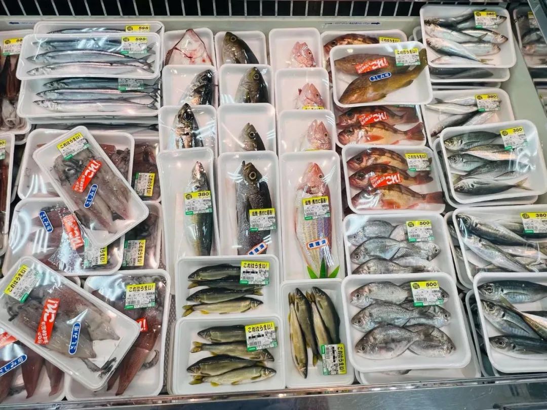 别人问你喝水吗高情商回答,别人问喝什么水怎么回答