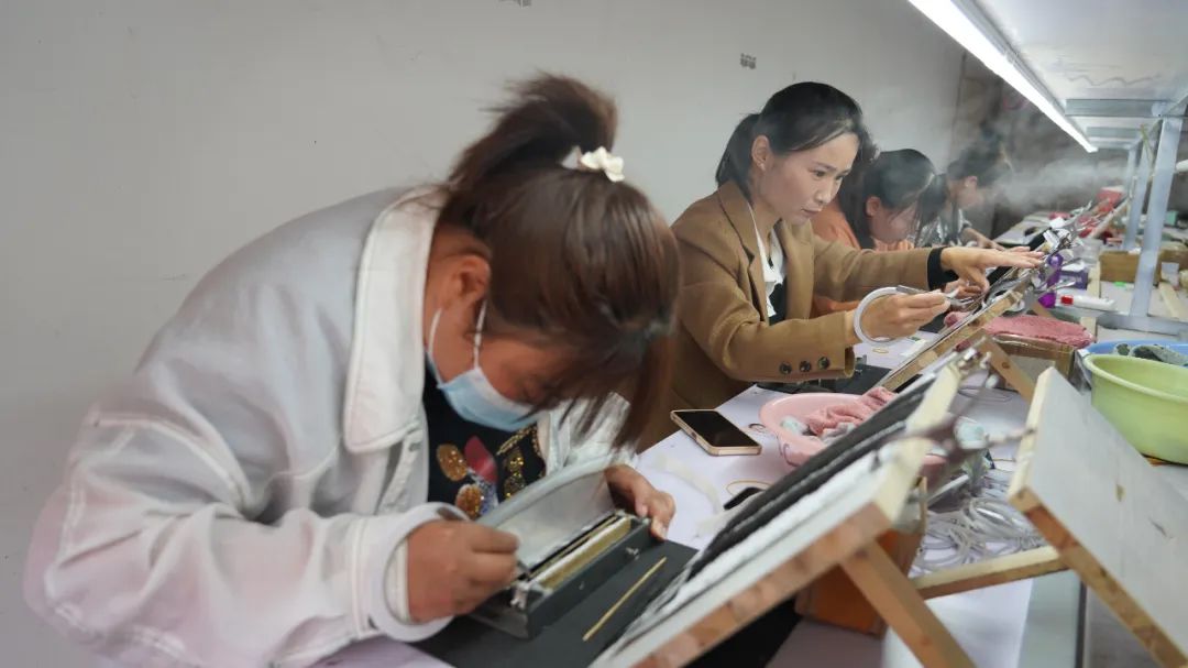 假睫毛产业发展前景,惠民县城假睫毛手工活