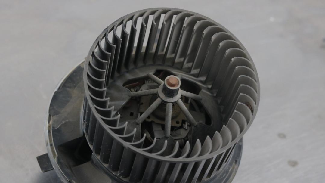 翻新整备一台老x5,翻新08年x5