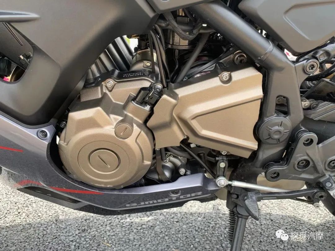 详细测评QJmotor赛400︱又是一个“温柔”“香”