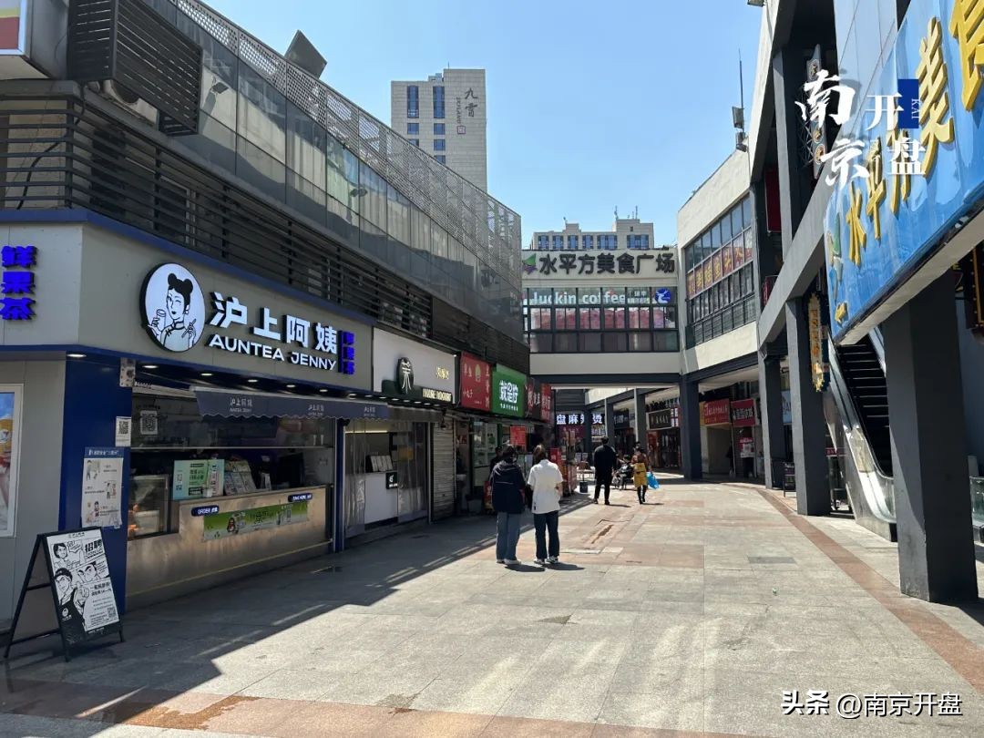 一半被搬空！昔日网红商场正在“老去”