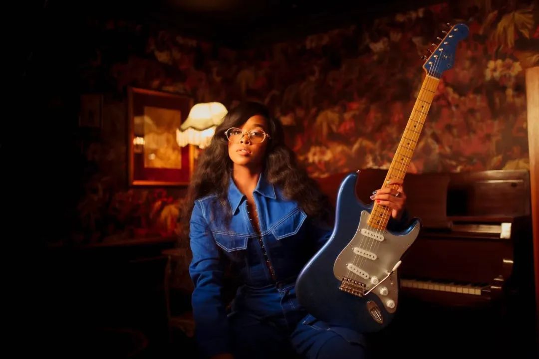 没有吉他英雄的时代，乐器生意还能怎么做？