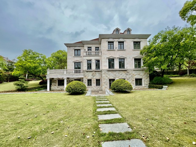 哪种别墅风格好看,怎样选择高端大气别墅