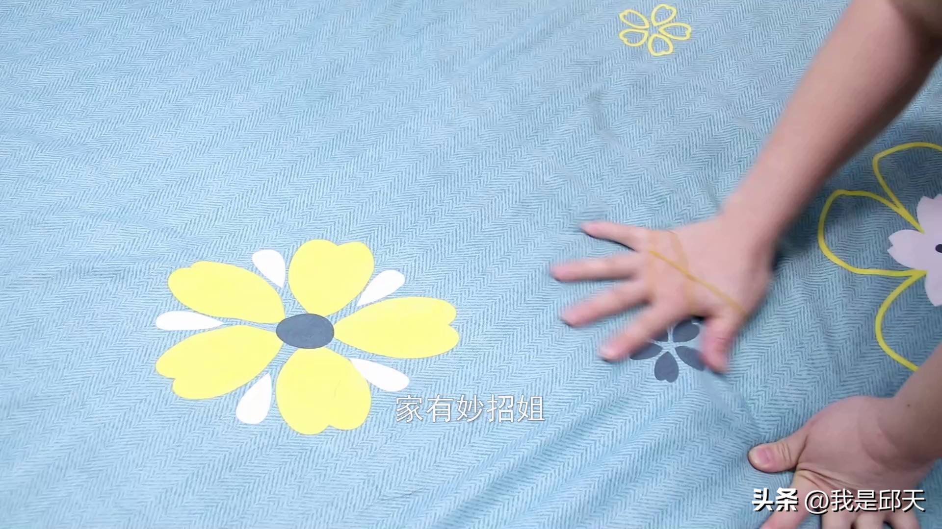 房间头发清洁小妙招,家里床上头发多怎么清理