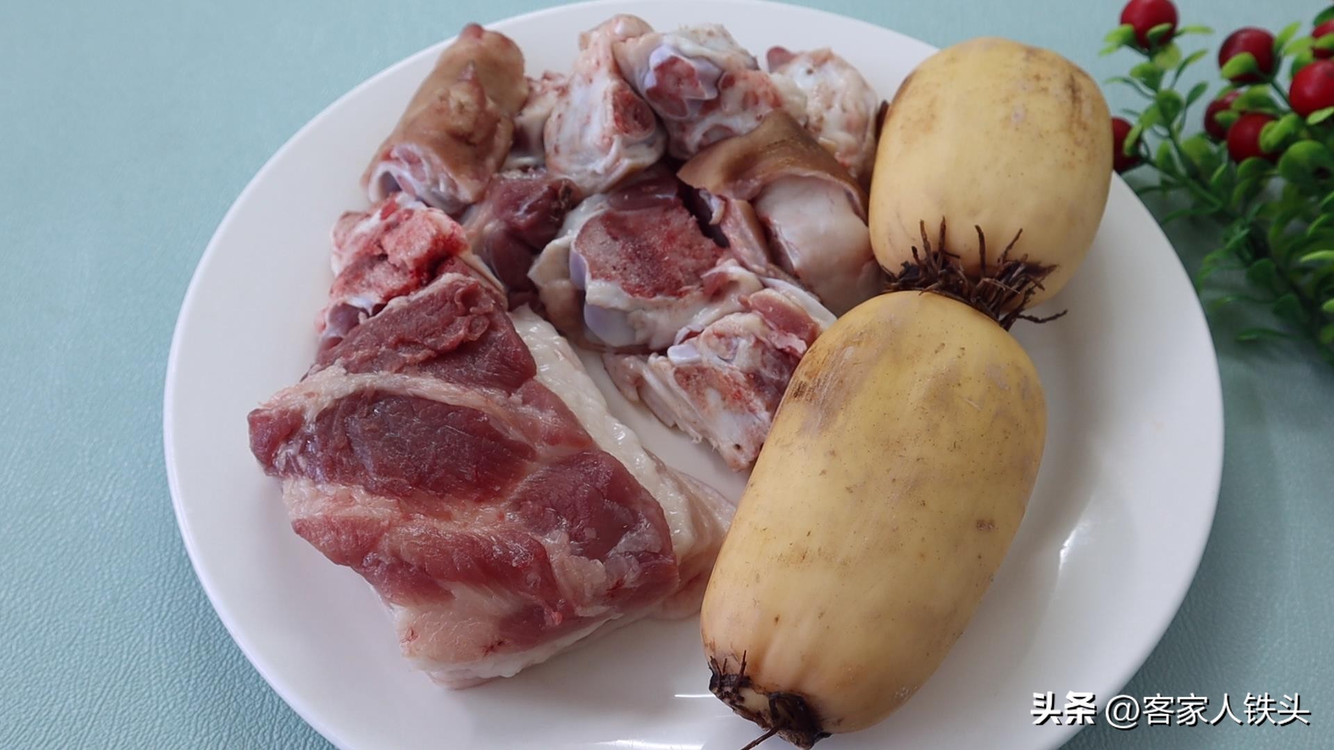 莲藕炖猪脚的家常做法大全,莲藕炖猪脚的正宗做法详细过程