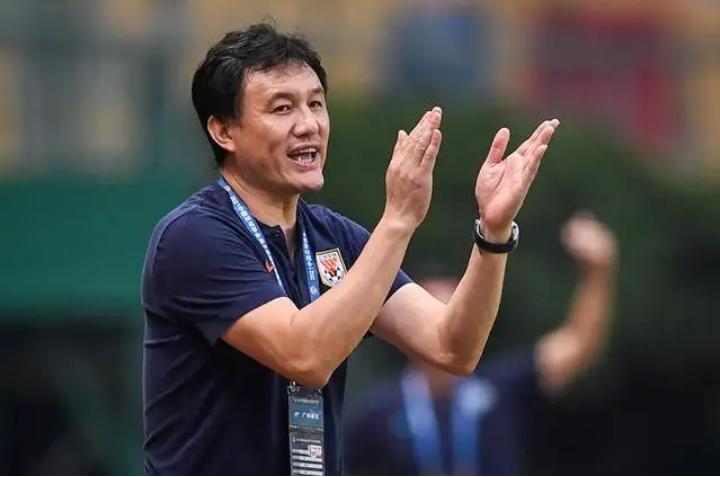 山东泰山发布战国安海报,山东泰山队宣传海报