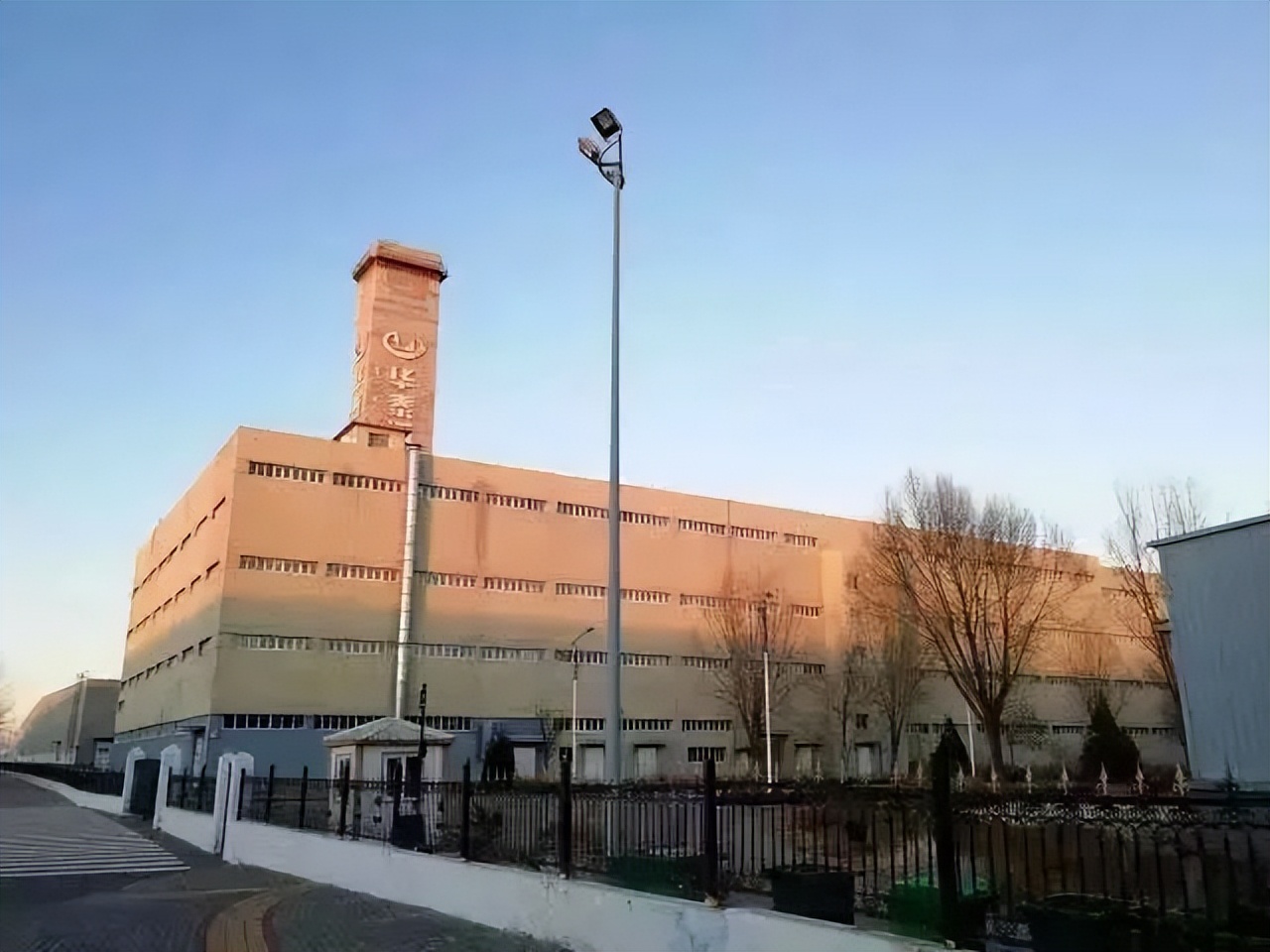 公然造假的老牌车企,造假的老牌车企倒在了山寨路上