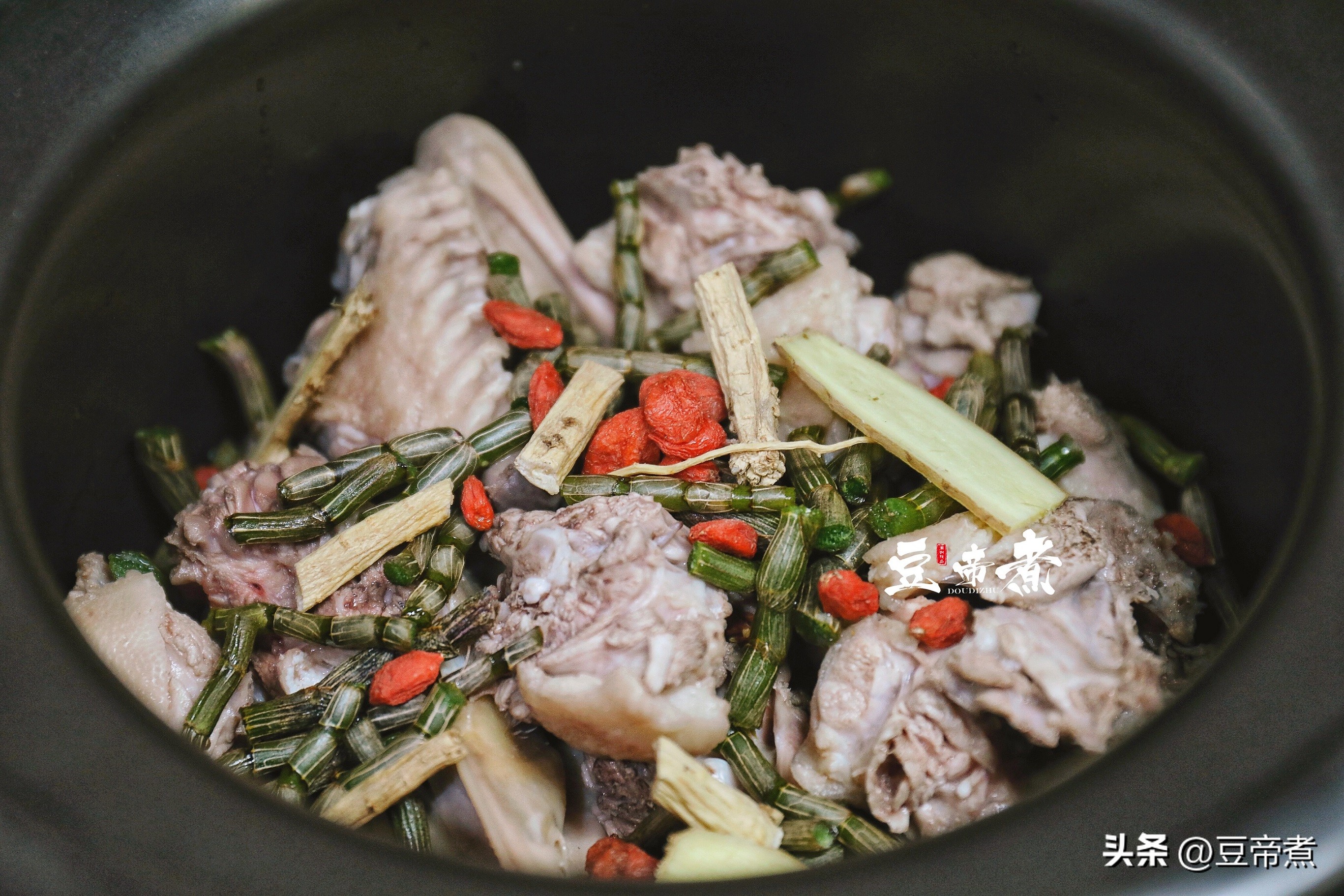 老谚语说:“秋后一碗汤,郎中不开张”,立秋后多喝此四汤调理