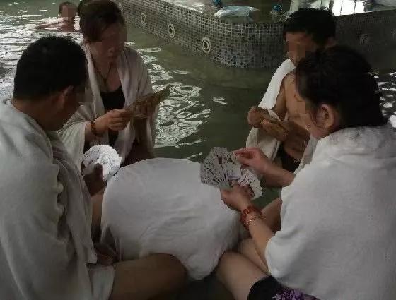 南京人玩掼蛋,江苏人与掼蛋