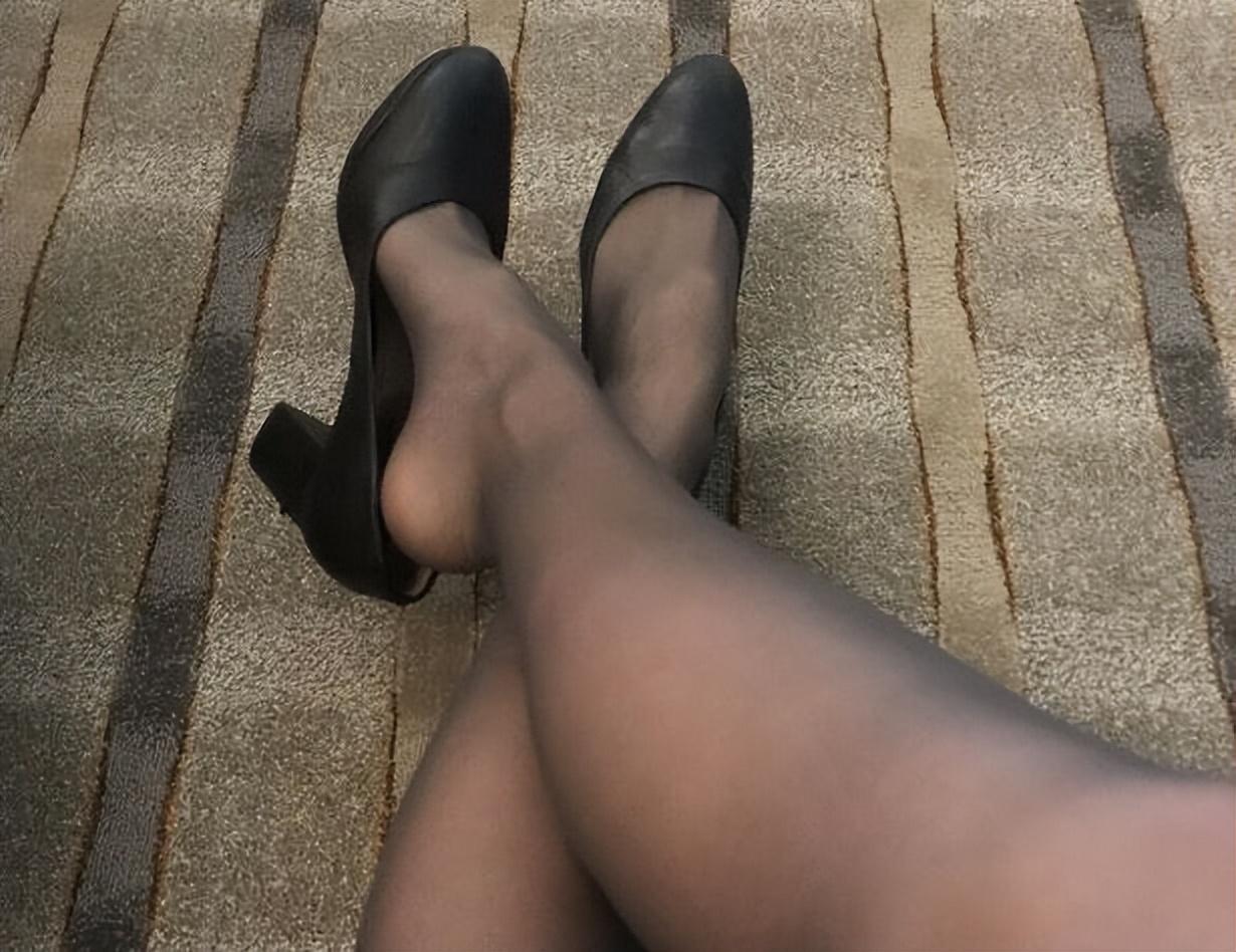 灰色交易盛行，揭秘咸鱼背后不法原味“*袜丝**圣水”国家该如何整治