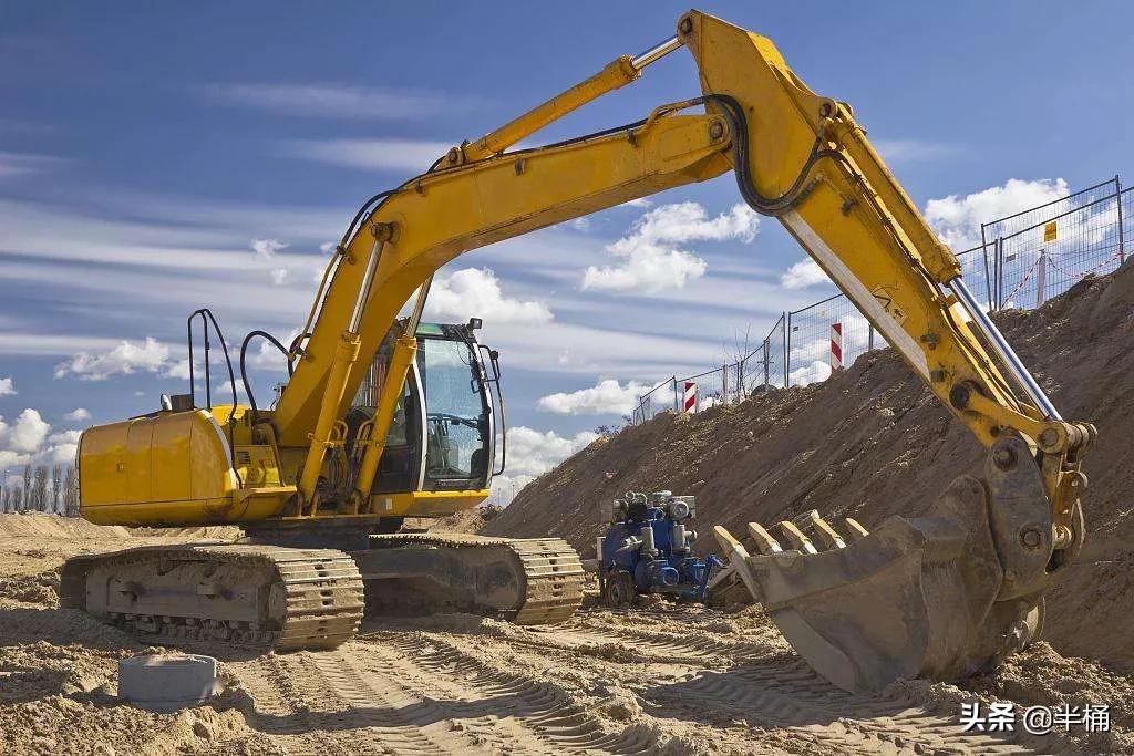 开挖掘机遇到猛兽,开挖掘机遇到发动机怎么办