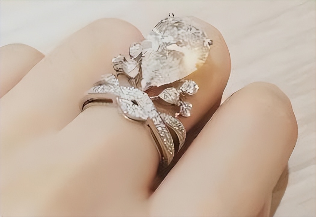 杨颖早期嫩模发言,杨颖离婚后资源一落千丈