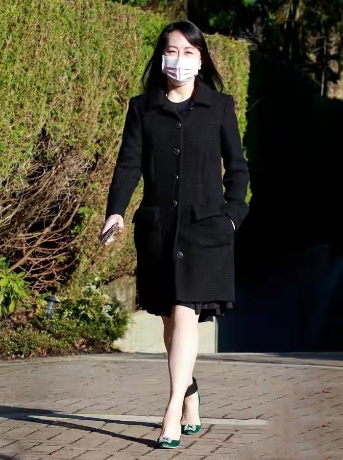 孟晚舟优雅得体穿搭,50岁孟晚舟冬季穿搭