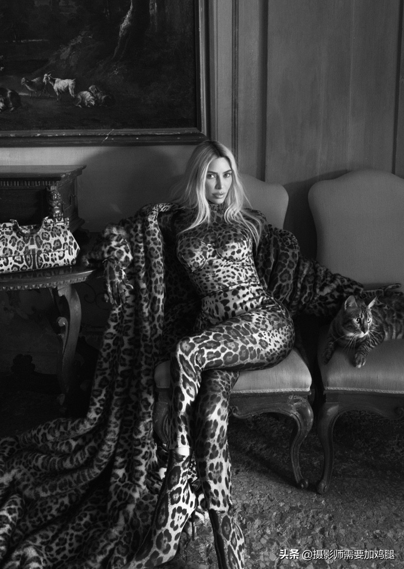 金卡戴珊打广告,金卡戴珊英文秀