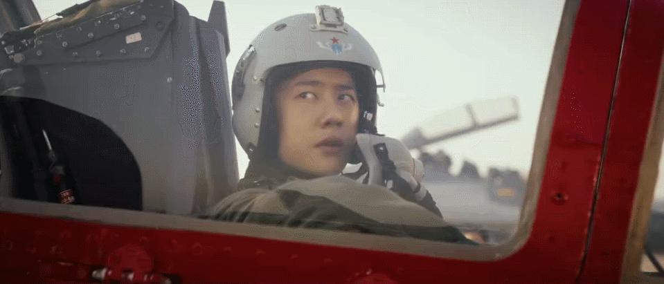 王一博新电影眼睛充血镜头@王一博