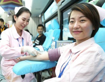 献血喝酒转氨酶高多久才能去献血,献血400cc多久能恢复喝酒