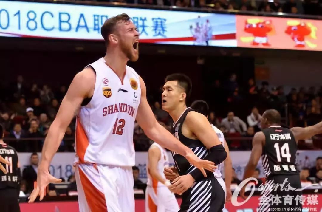 莫泰尤纳斯快攻,莫泰尤纳斯梦幻脚步nba