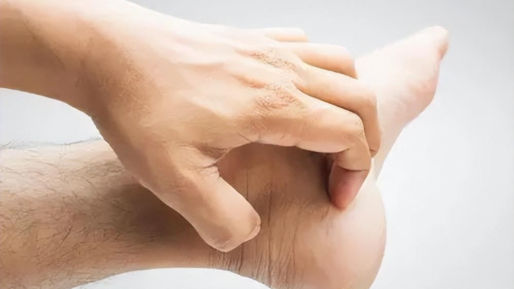 血糖刚发现偏高怎么办,血糖高不高看手上三个变化