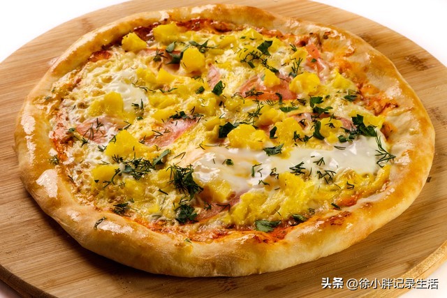 怎样用空气炸锅烤披萨,空气炸锅烤披萨最佳温度和时间