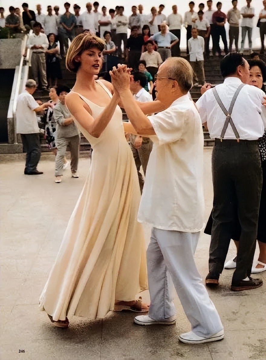 被毁容后她意外重生小说,被毁容修复好的女人