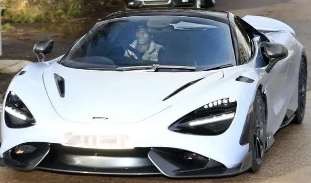 曼联卡塞米罗转会费,曼联卡塞米罗精选