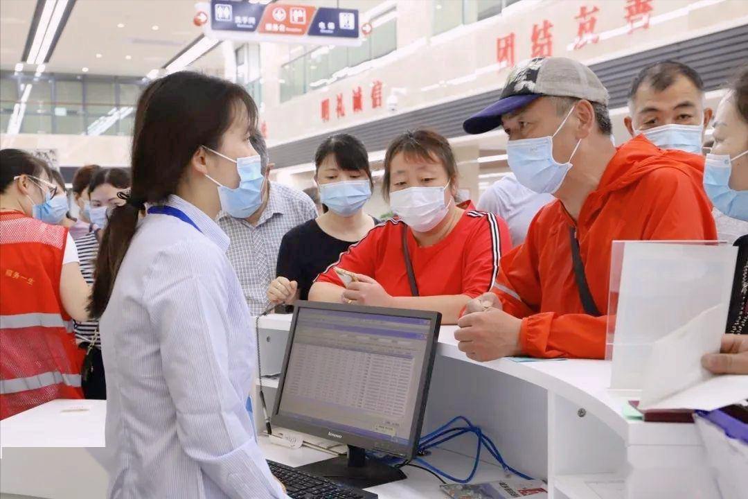 破产企业职工退休当月有退休金吗,破产企业职工退休领取独生子女费