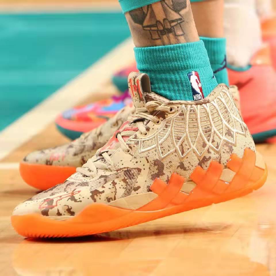 球鞋上脚集锦：0与1的美妙邂逅...