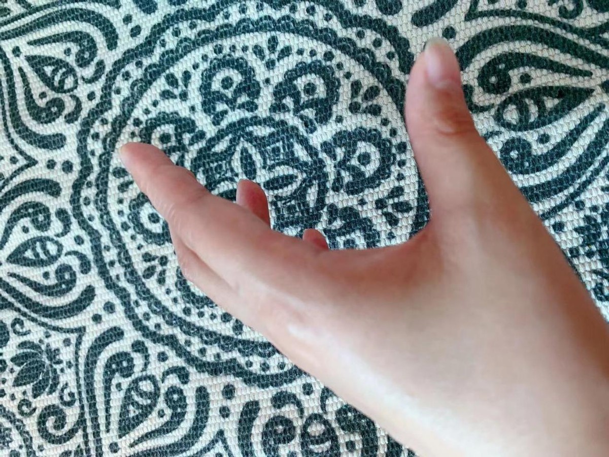 给你介绍一款平民又好用的护肤品,好用的护肤品推荐入门级