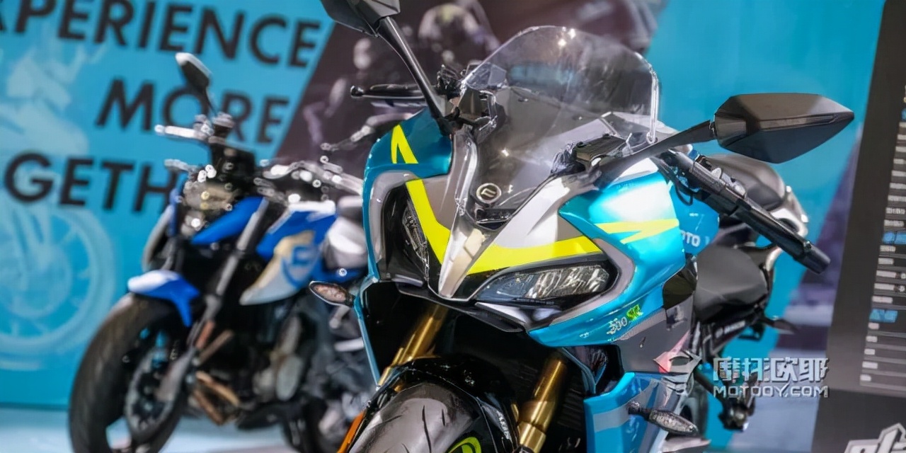 川崎异兽650二手跟春风650哪个好,春风650和川崎650哪个好