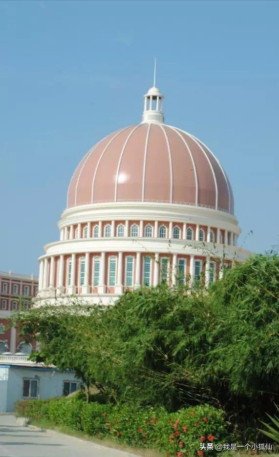 杂记，非洲安哥拉总统府边上的小卖店，女老板能说着一些中国话